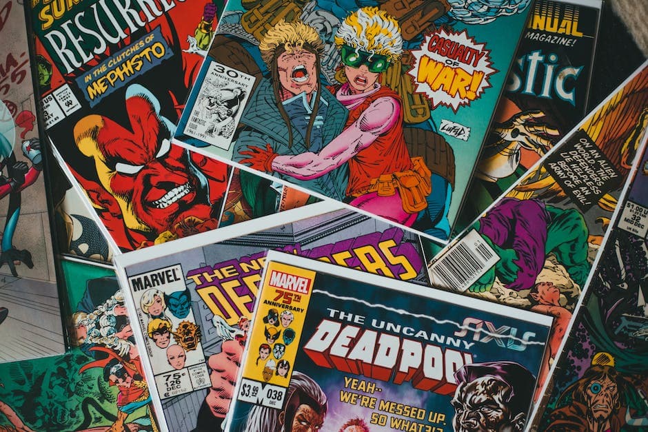 Van bovenaf stapel van verschillende beroemde stripboeken met kleurrijke covers
